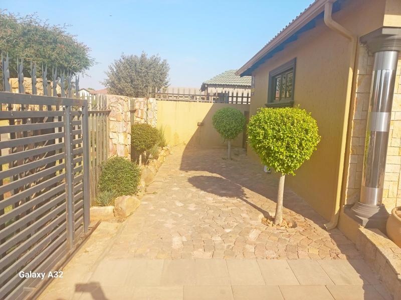 2 Bedroom Property for Sale in Birch Acres Gauteng