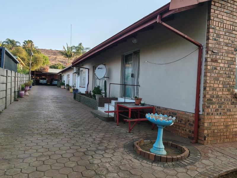 4 Bedroom Property for Sale in Pretoria Gardens Gauteng