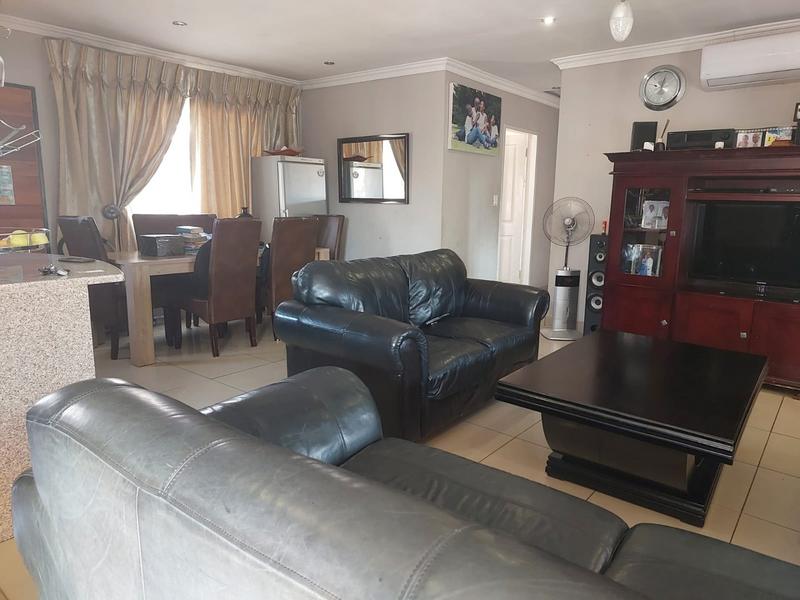 4 Bedroom Property for Sale in Philip Nel Park Gauteng