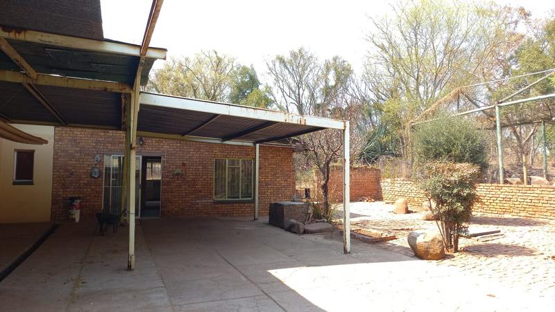 Commercial Property for Sale in Magaliesmoot AH Gauteng