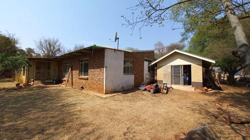 Commercial Property for Sale in Magaliesmoot AH Gauteng