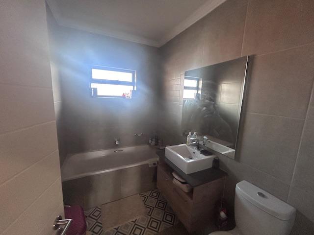 To Let 2 Bedroom Property for Rent in Six Fountains Residential Estate Gauteng