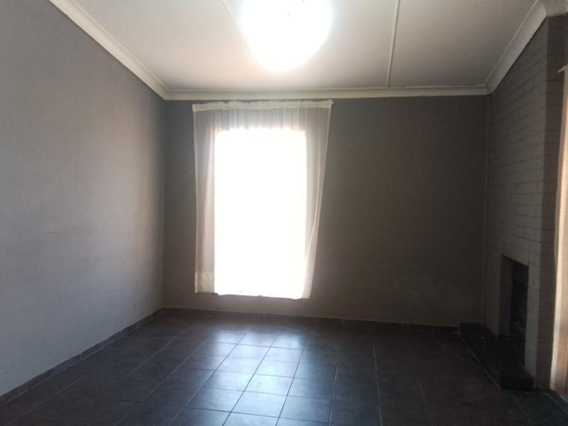 To Let 4 Bedroom Property for Rent in Sonland Park Gauteng