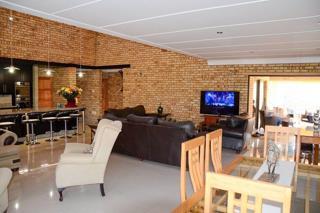 4 Bedroom Property for Sale in Vaaloewer Gauteng