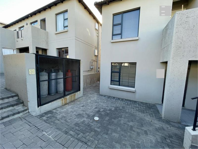 2 Bedroom Property for Sale in Ferndale Gauteng