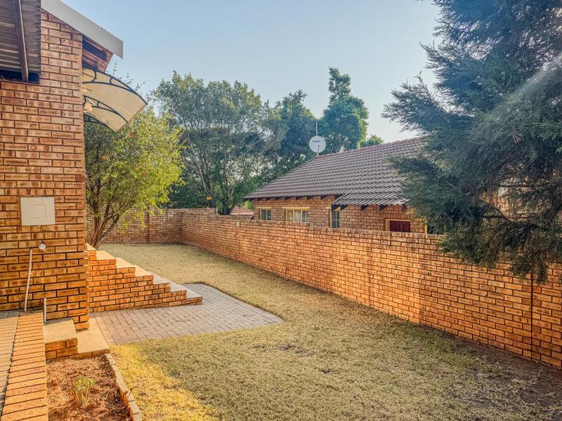 3 Bedroom Property for Sale in Wilgeheuwel Gauteng