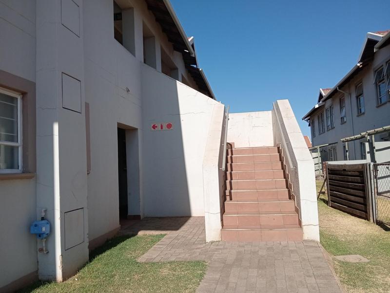 2 Bedroom Property for Sale in Randfontein Gauteng