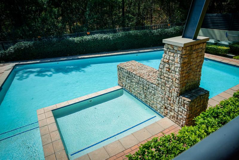 To Let 2 Bedroom Property for Rent in Douglasdale Gauteng