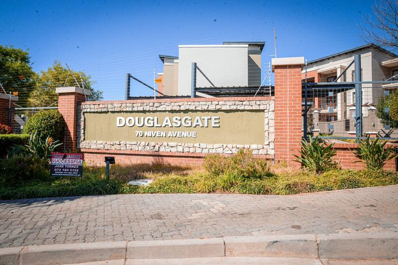 To Let 2 Bedroom Property for Rent in Douglasdale Gauteng