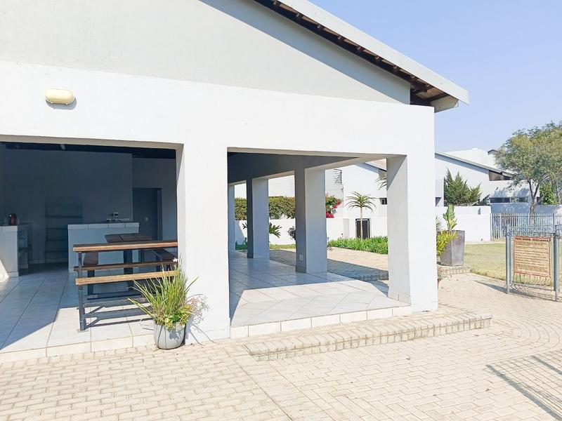 2 Bedroom Property for Sale in Broadacres Gauteng