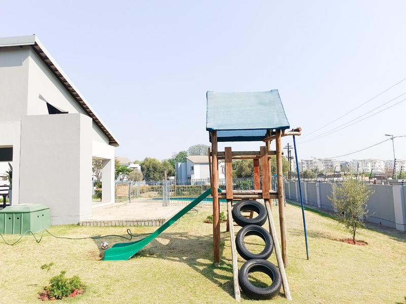 2 Bedroom Property for Sale in Broadacres Gauteng