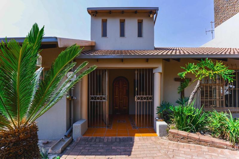 5 Bedroom Property for Sale in Kenmare Gauteng