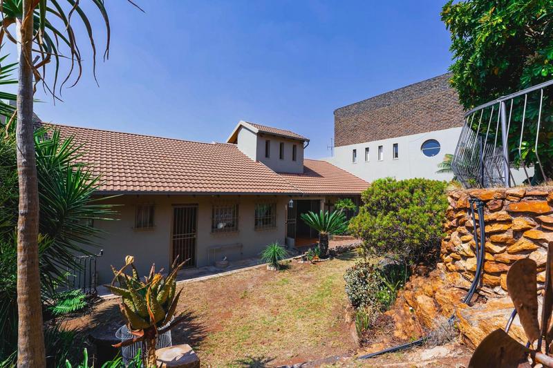 5 Bedroom Property for Sale in Kenmare Gauteng