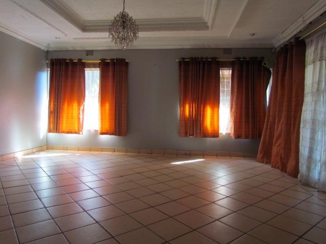 To Let 4 Bedroom Property for Rent in Valhalla Gauteng