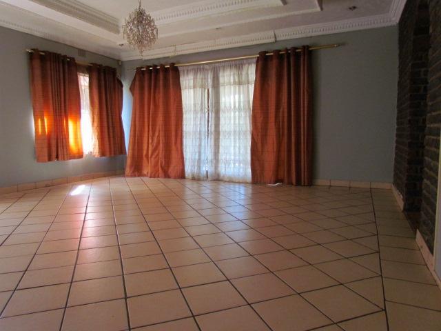 To Let 4 Bedroom Property for Rent in Valhalla Gauteng