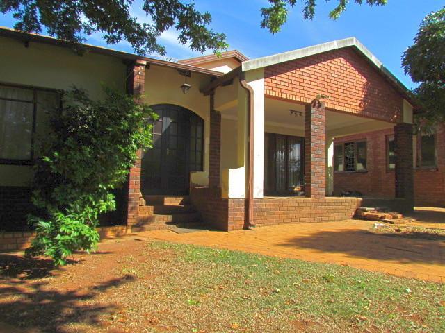 To Let 4 Bedroom Property for Rent in Valhalla Gauteng