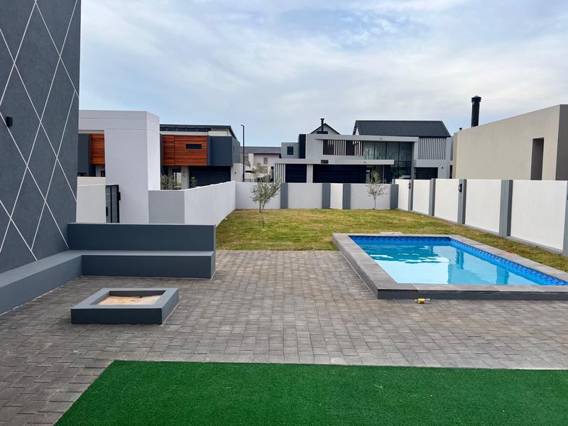 4 Bedroom Property for Sale in Midstream Heights Gauteng