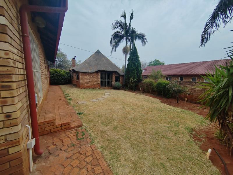 2 Bedroom Property for Sale in Dorandia Gauteng