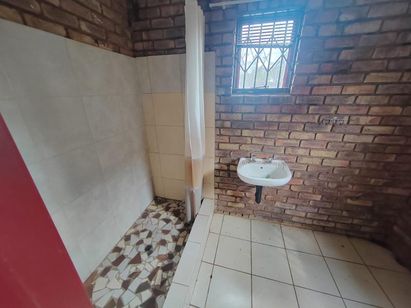 2 Bedroom Property for Sale in Dorandia Gauteng