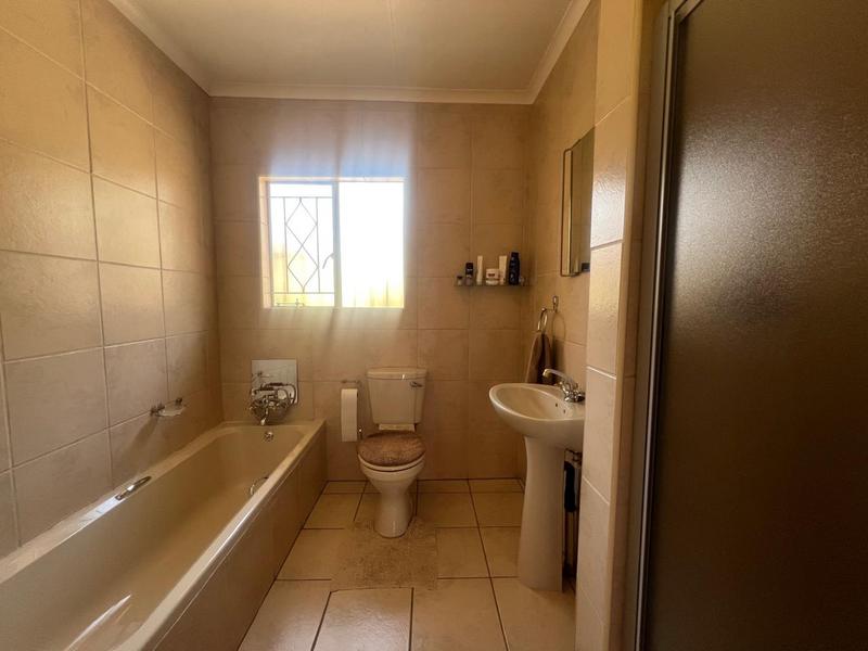 3 Bedroom Property for Sale in Greenhills Gauteng