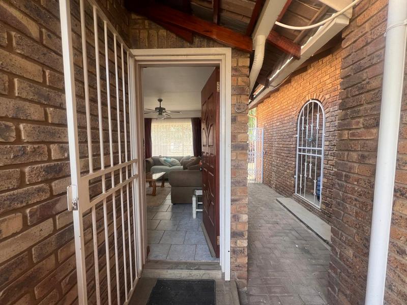 3 Bedroom Property for Sale in Greenhills Gauteng