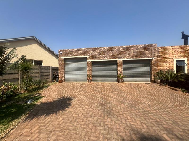 3 Bedroom Property for Sale in Greenhills Gauteng