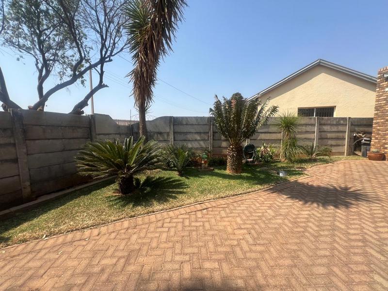 3 Bedroom Property for Sale in Greenhills Gauteng