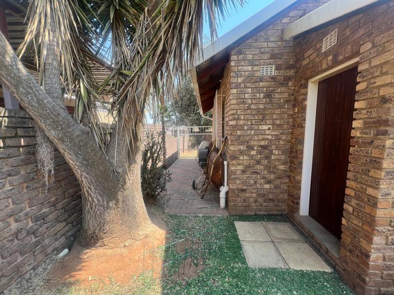 3 Bedroom Property for Sale in Greenhills Gauteng