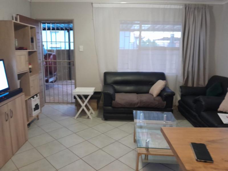 2 Bedroom Property for Sale in Lotus Gardens Gauteng