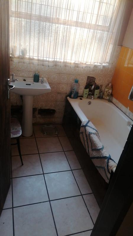 4 Bedroom Property for Sale in Olifantsfontein Gauteng