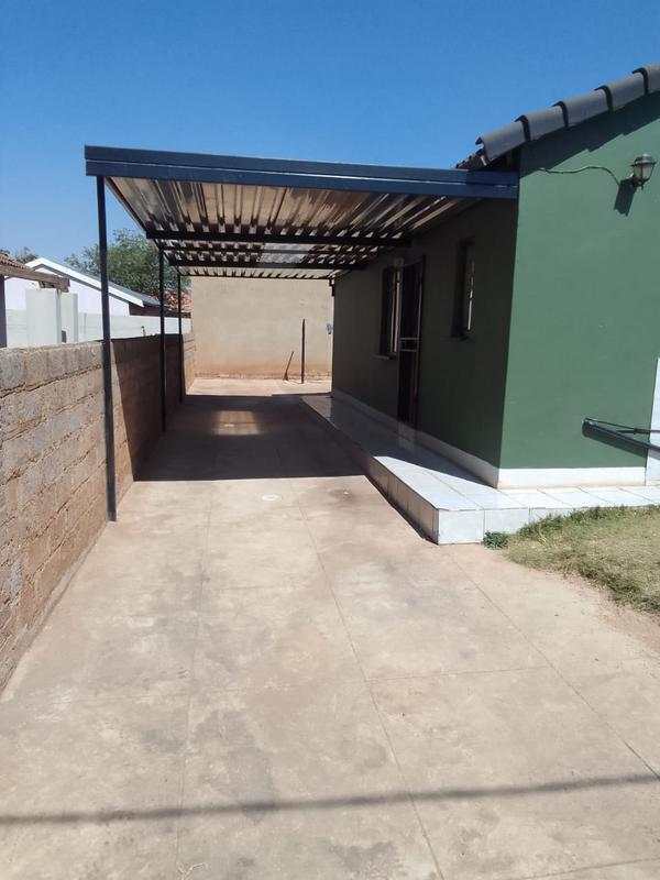 3 Bedroom Property for Sale in Protea Glen Gauteng