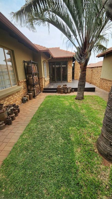 3 Bedroom Property for Sale in Sinoville Gauteng