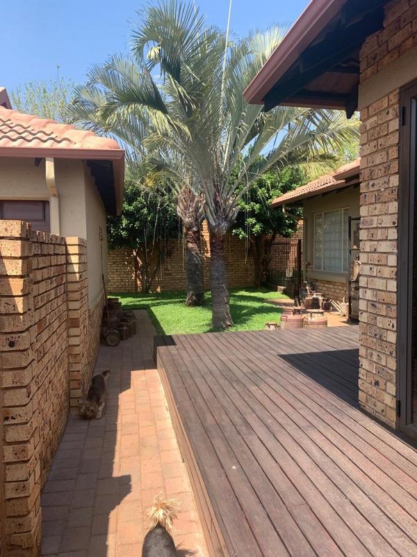 3 Bedroom Property for Sale in Sinoville Gauteng