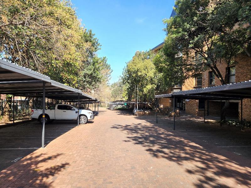 To Let commercial Property for Rent in Die Hoewes Gauteng