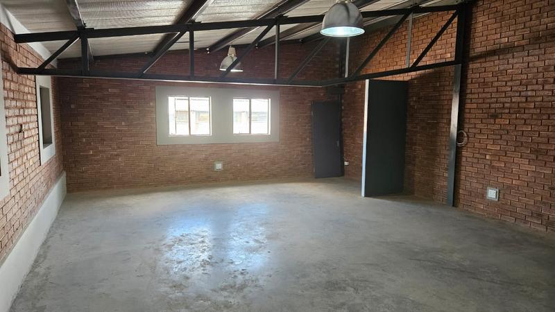 Commercial Property for Sale in Hennops Park Industrial Gauteng