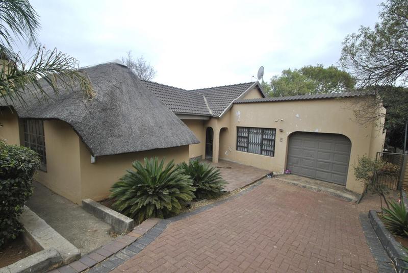 3 Bedroom Property for Sale in Kibler Park Gauteng