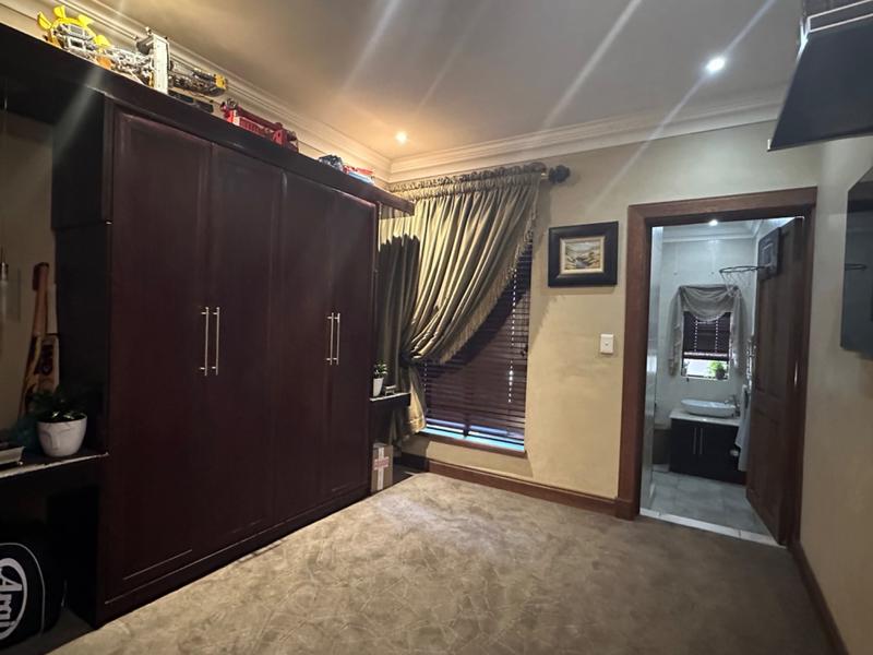 5 Bedroom Property for Sale in Midstream Estate Gauteng