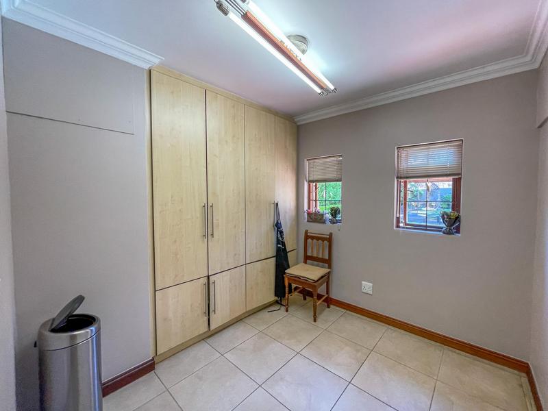 5 Bedroom Property for Sale in Midstream Estate Gauteng