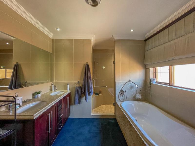 5 Bedroom Property for Sale in Midstream Estate Gauteng