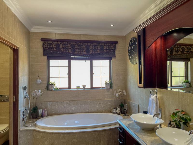 5 Bedroom Property for Sale in Midstream Estate Gauteng