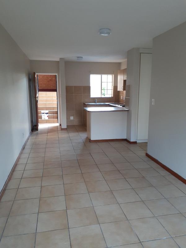 2 Bedroom Property for Sale in Annlin-wes Gauteng