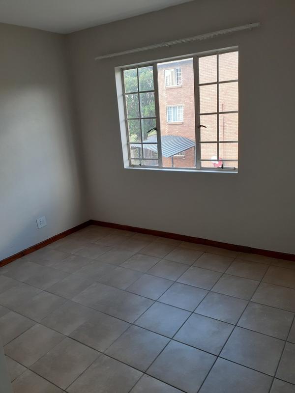 2 Bedroom Property for Sale in Annlin-wes Gauteng