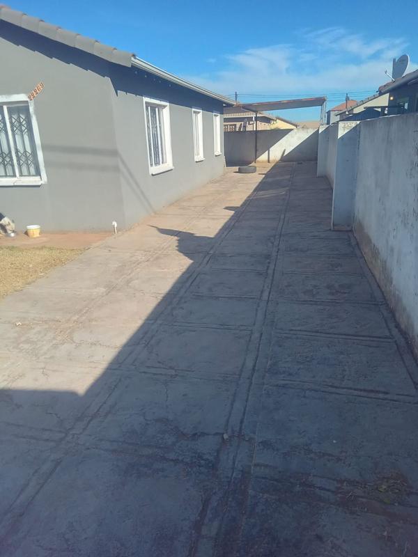 3 Bedroom Property for Sale in Protea Glen Gauteng