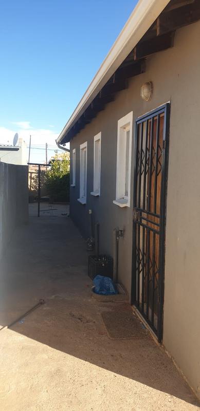 3 Bedroom Property for Sale in Protea Glen Gauteng