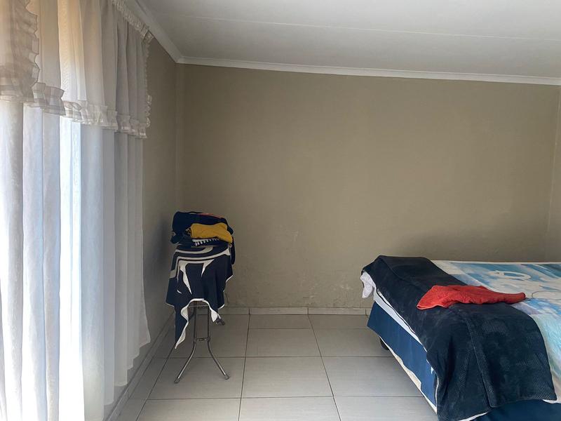 2 Bedroom Property for Sale in Protea Glen Gauteng