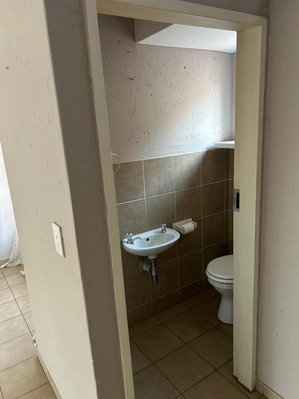 2 Bedroom Property for Sale in Groeneweide Gauteng