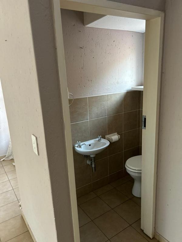 2 Bedroom Property for Sale in Groeneweide Gauteng