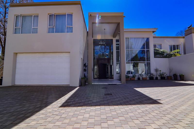 To Let 7 Bedroom Property for Rent in Houghton Estate Gauteng