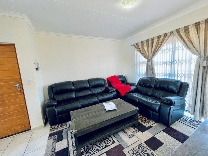 2 Bedroom Property for Sale in South Crest Gauteng