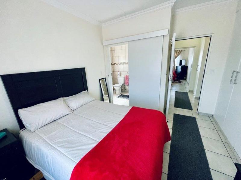 2 Bedroom Property for Sale in South Crest Gauteng